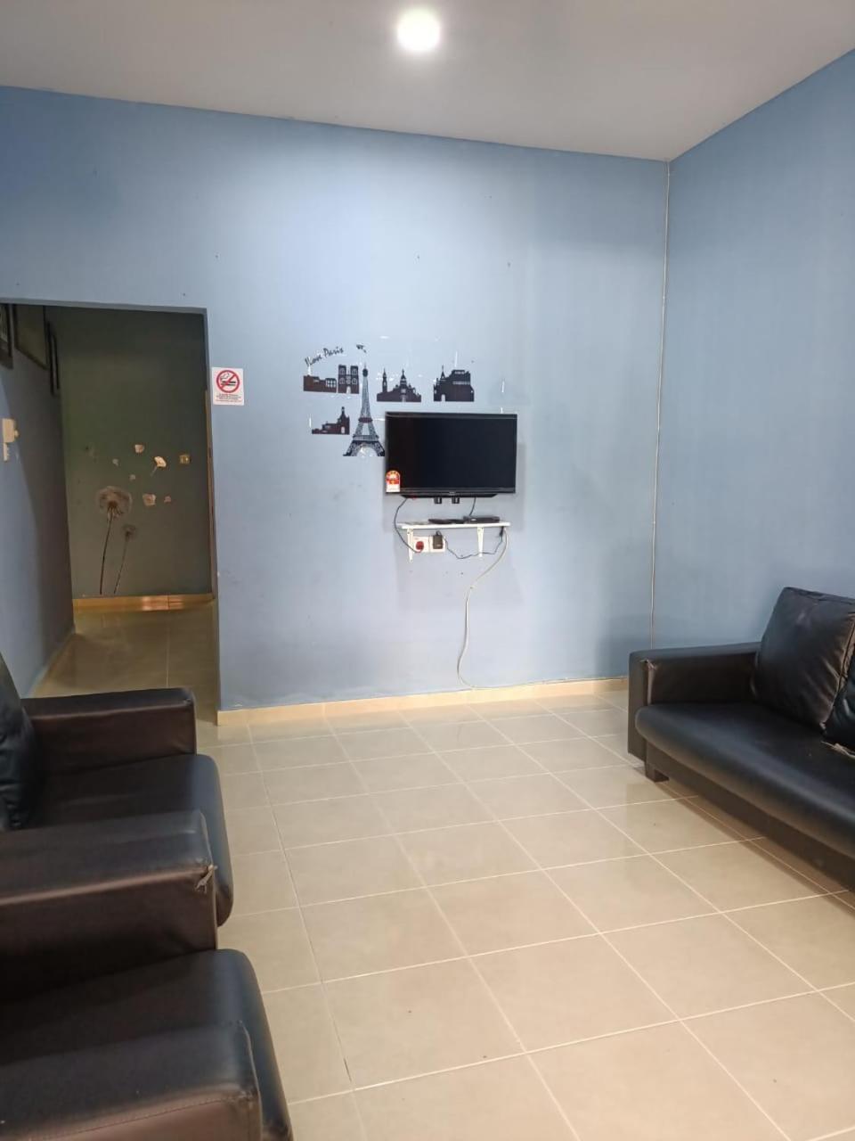 Yasmeen Homestay Kemaman Chukai Exterior foto